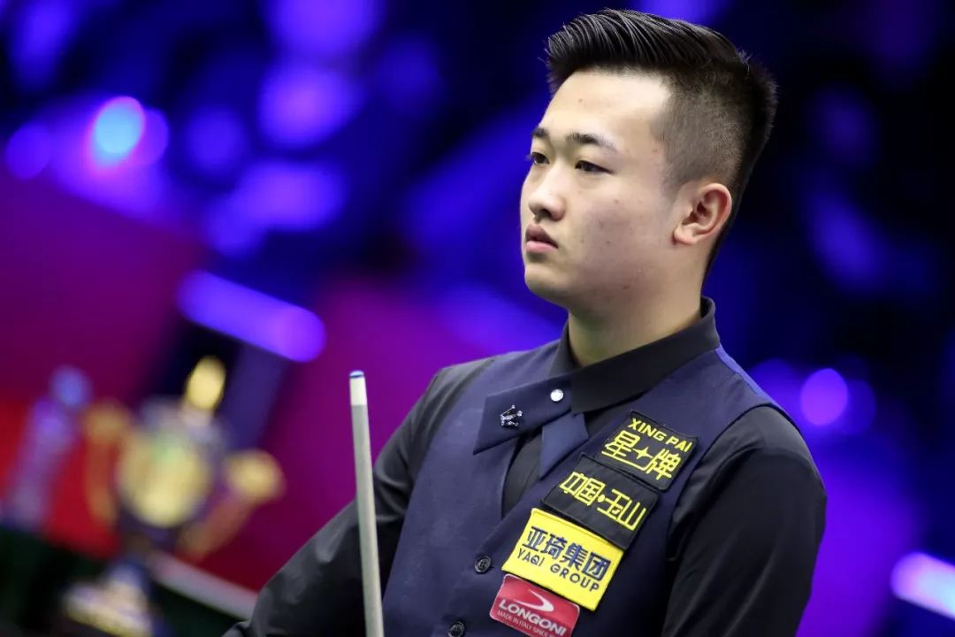 和各个队员 和各个队员