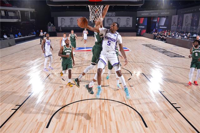 产生深远的 产生深远的