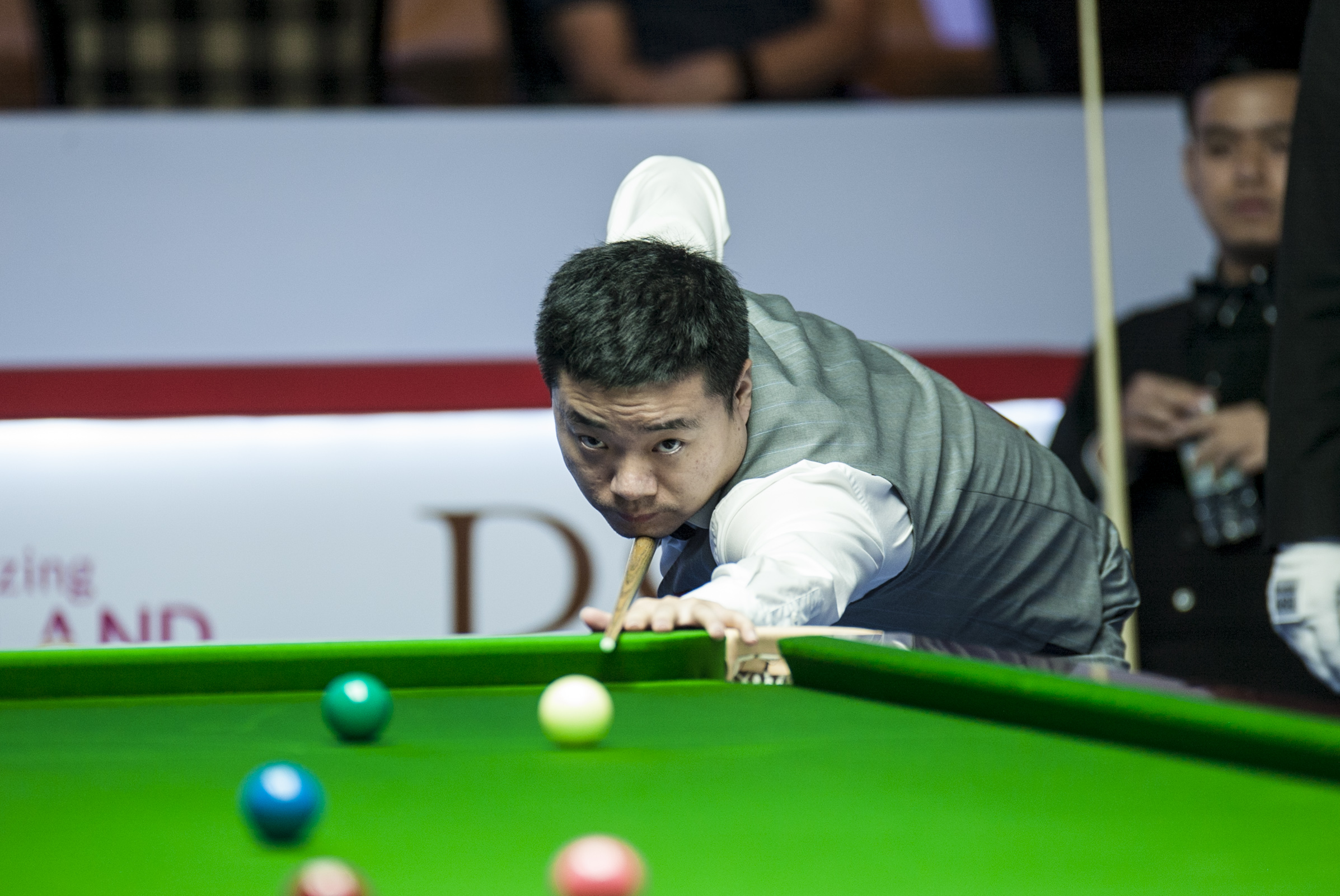 重新评估应 重新评估应