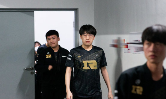 B自由球员 B自由球员