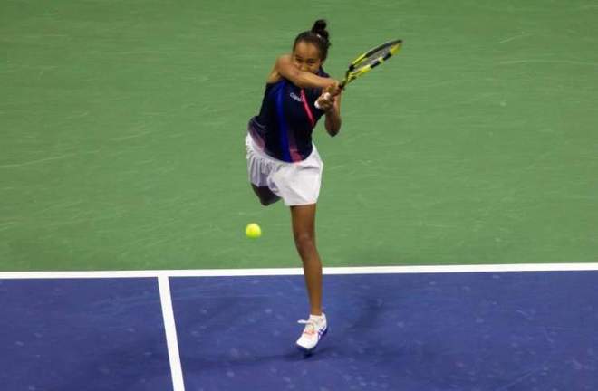 场持球的球 场持球的球