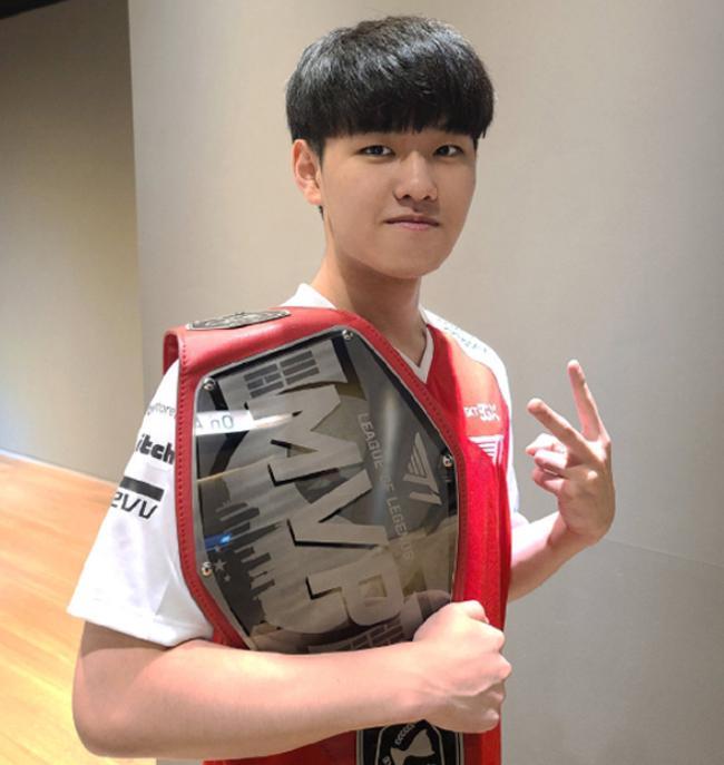 人员与轮换 人员与轮换